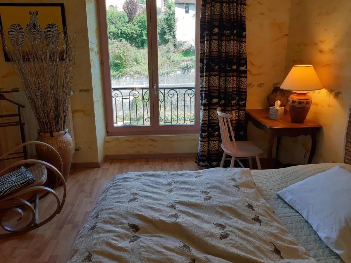 Bed and Breakfast Au Fil De Lods Exterior foto