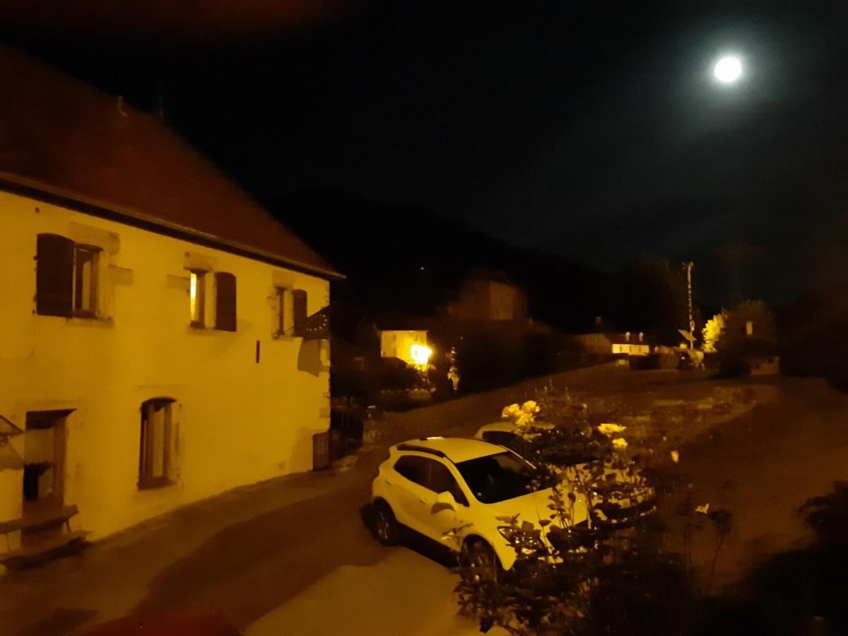 Bed and Breakfast Au Fil De Lods Exterior foto