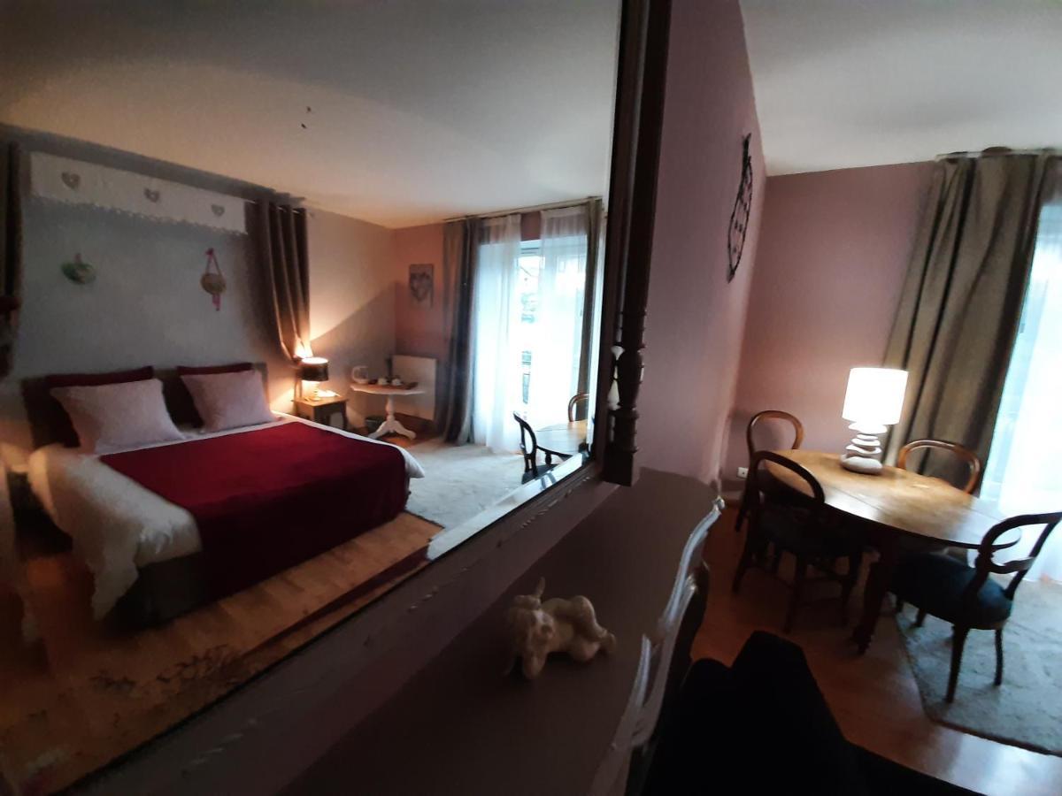 Bed and Breakfast Au Fil De Lods Exterior foto
